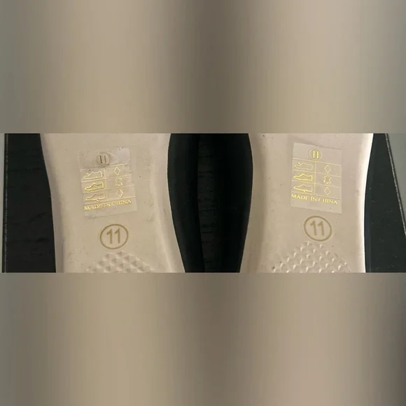 SIZE 8 Women's Black and Red Heart Flats - Picture 3 of 9